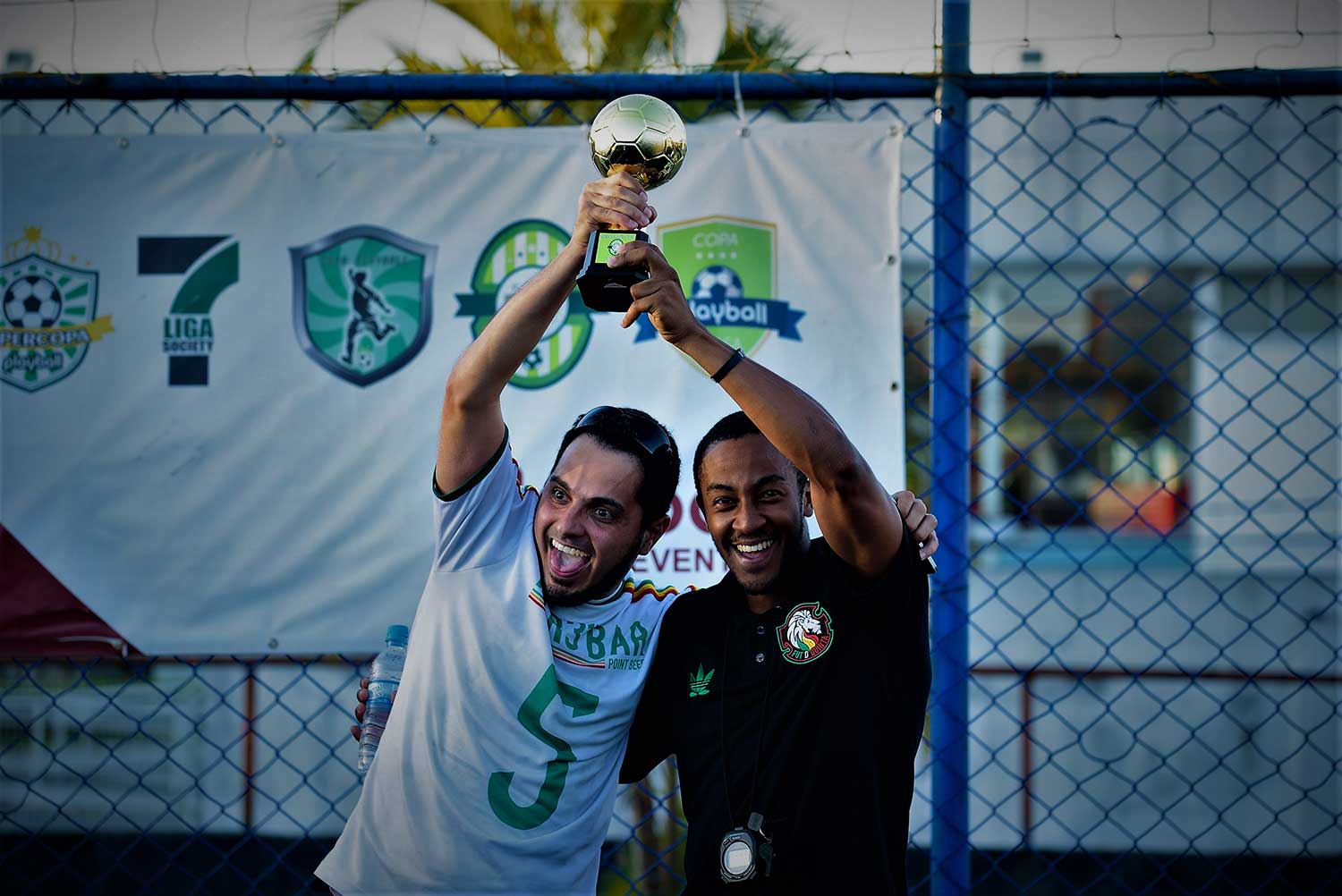 Comemoração com troféu